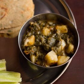 aloo palak recipe, spinach potato curry recipe