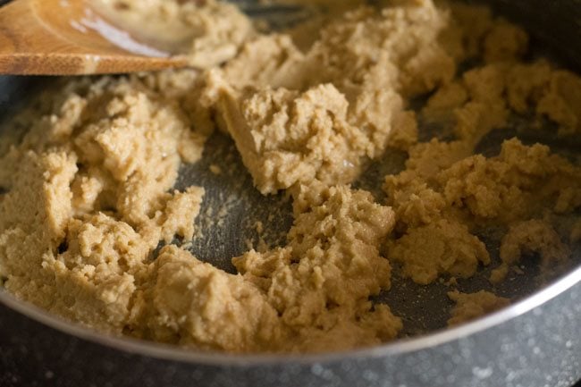 roasting wheat flour for wheat halwa. 