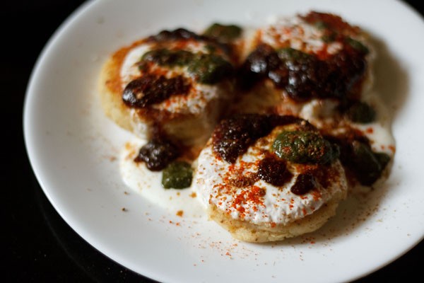 tamarind yogurt recipes make aloo dahi how tikki dahi to recipe, aloo tikki