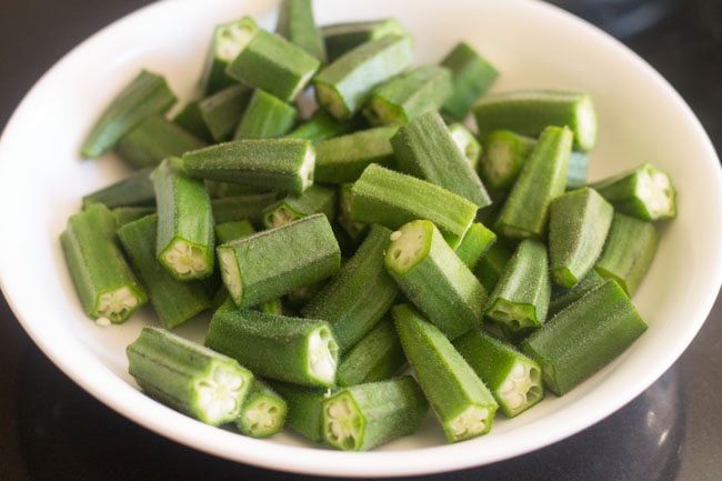 chopped bhindi in a white plate