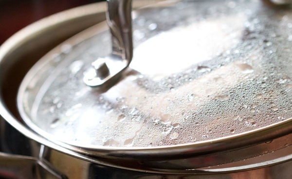 lid on the pot to protect from spluttering gravy