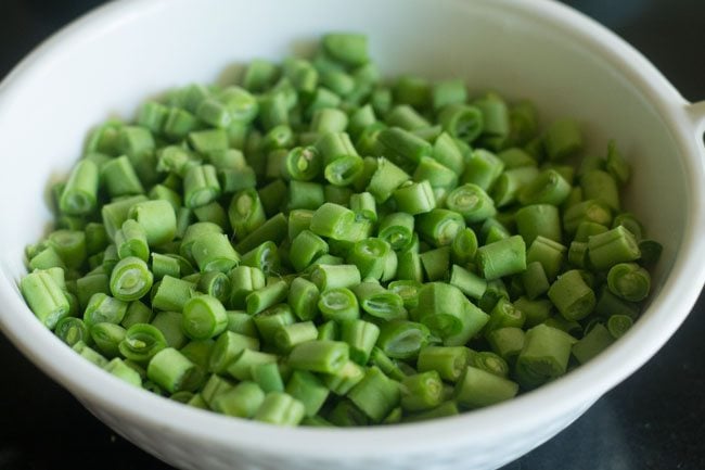 chopped french beans in a bowl