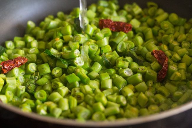 sauteing french beans 