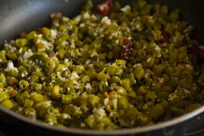 cooked french beans poriyal