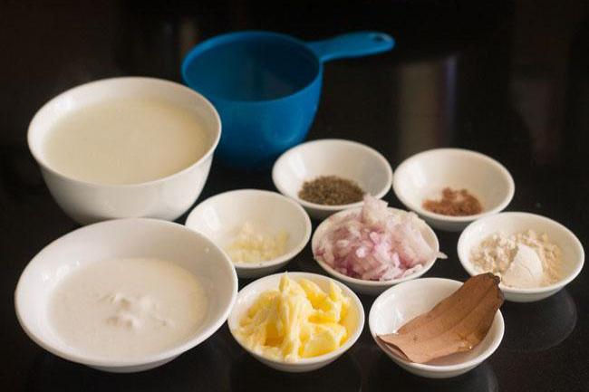 mushroom soup ingredients prepped in bowls.