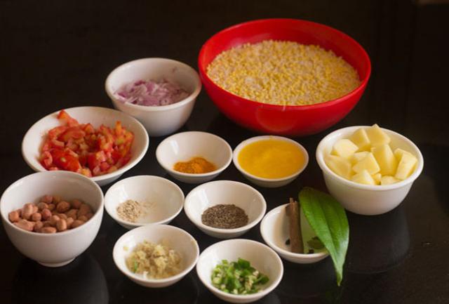 ingredients for palak khichdi