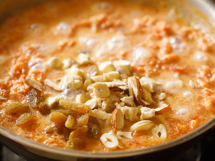 chopped nuts and raisins added to gajar ka halwa.