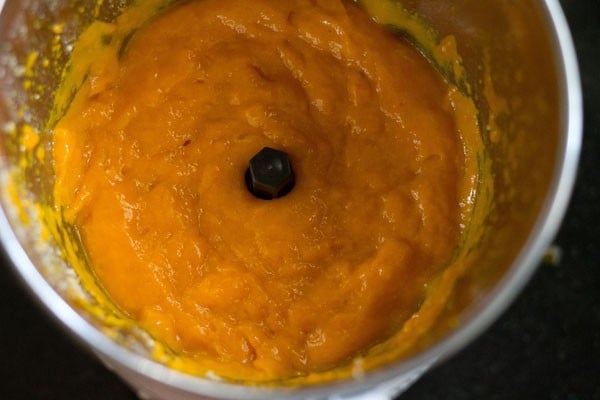 mango purée in a blender.