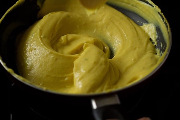 making Gujarati khandvi recipe