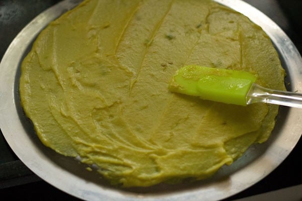 making Gujarati khandvi recipe