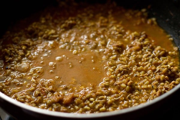 water added to mixture to make matki recipe. 