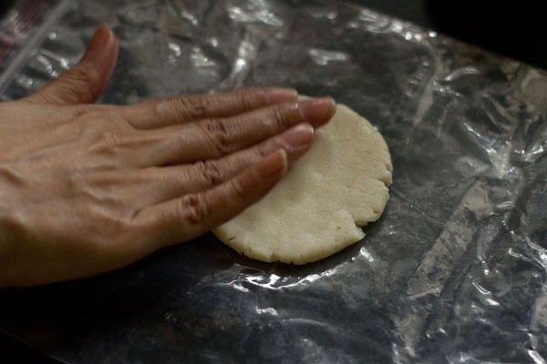 making rice puri. 