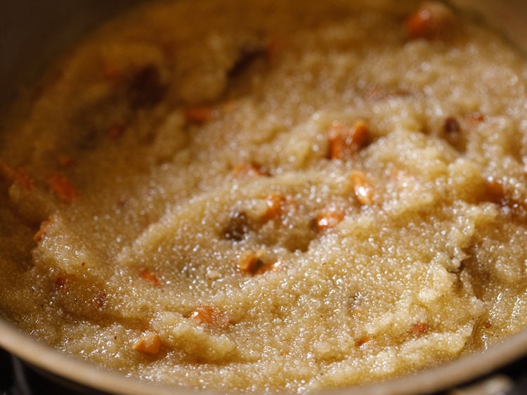 suji halwa mixture almost cooked