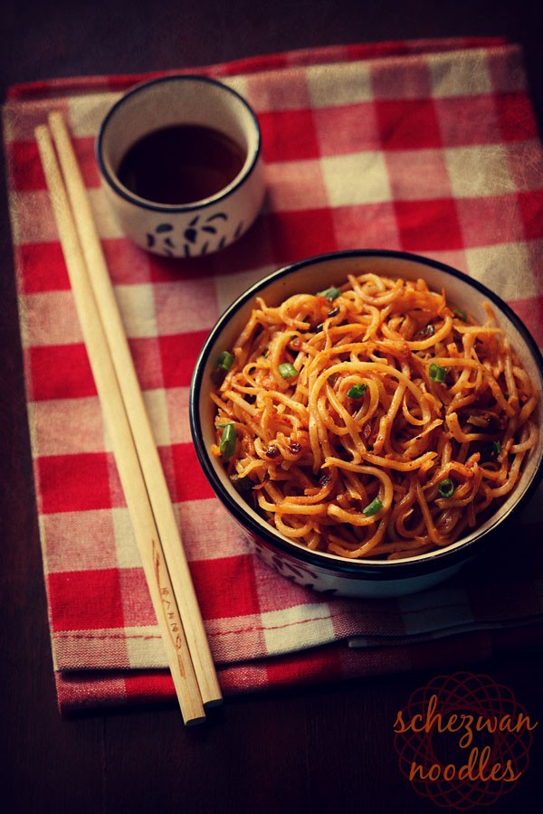 veg schezwan noodles recipe
