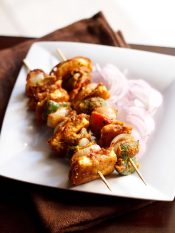 paneer tikka recipe, how to make paneer tikka on tawa | paneer tikka dry