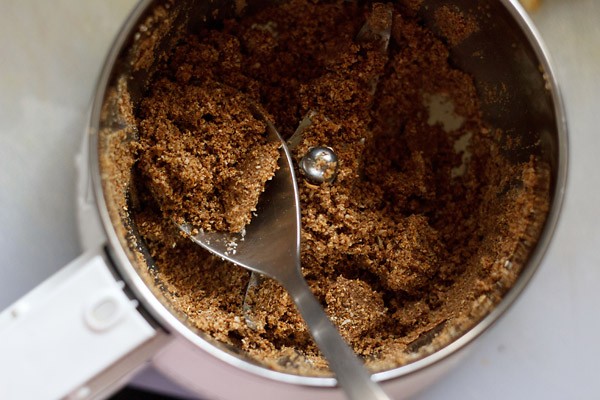 roasted ingredients ground to a fine goda masala powder. 