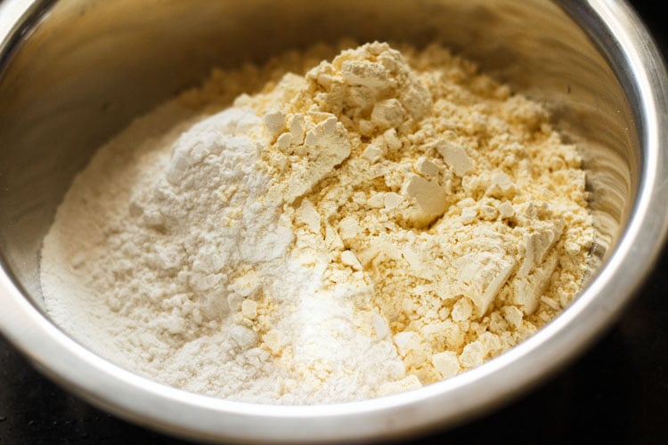 rice flour and gram flour in a mixing bowl