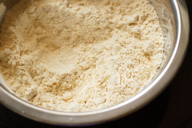 mixed flour to make chakli