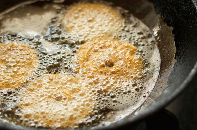 chakli getting fried in hot oil