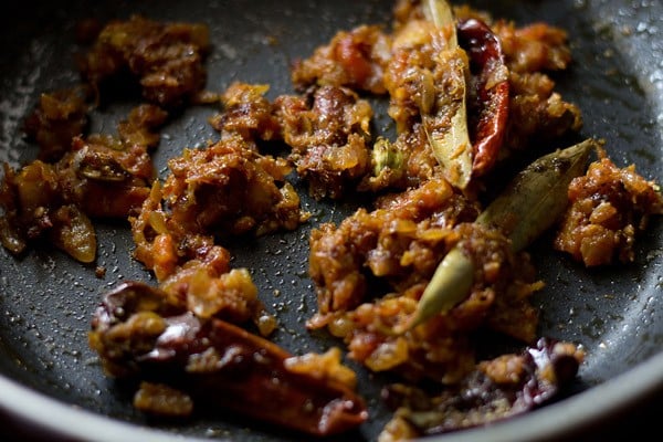 ground spices mixed evenly for making paneer do pyaza recipe