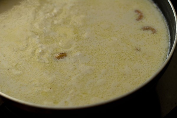 simmering sooji kheer mixture in pan
