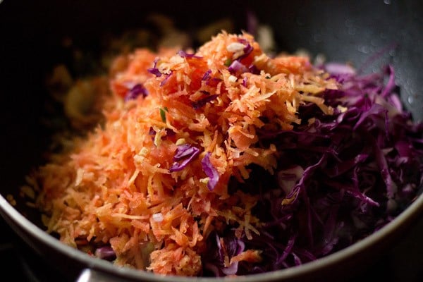 add remaining vegetables to make chowmein noodles recipe