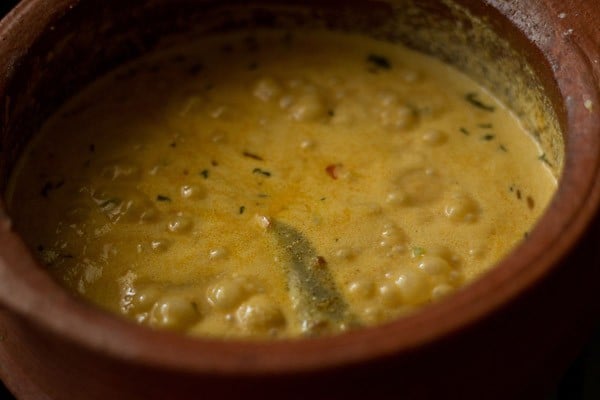 simmering veg handi gravy. 