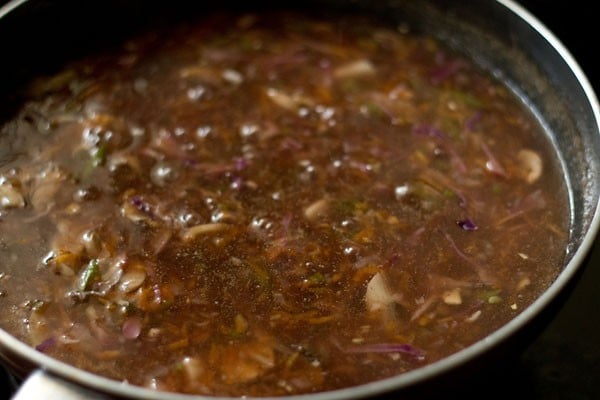 mix vinegar and pepper in the soup