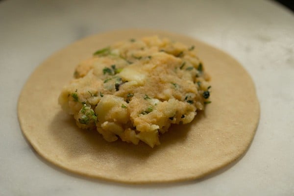 stuffing on rolled kulcha