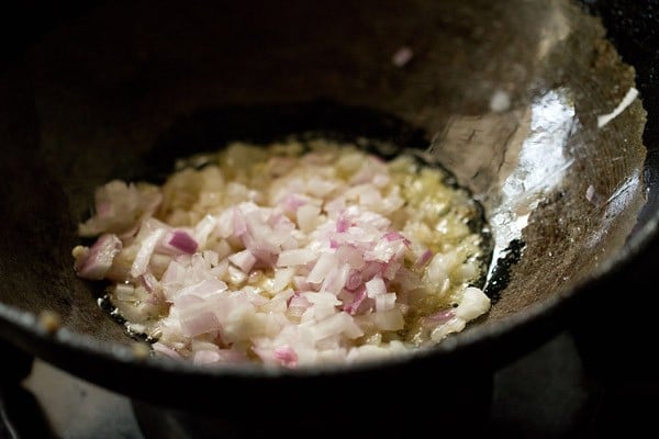 onions for bhindi masala gravy recipe