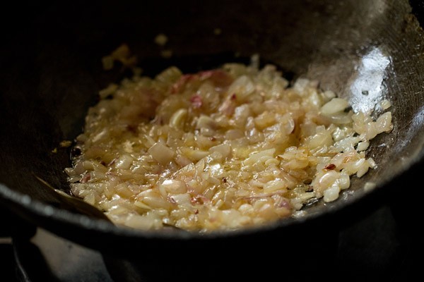 sauting onions for bhindi masala curry recipe