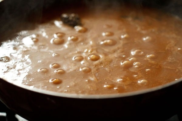 simmering and slow cooking dal makhani. 