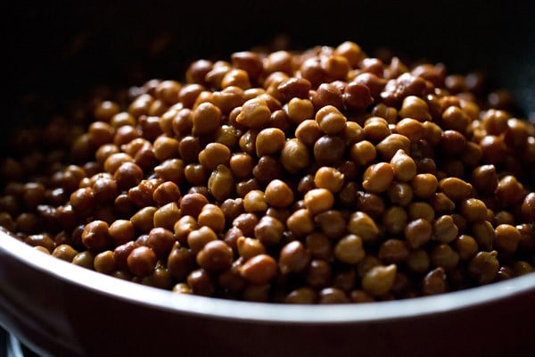 black chana added to curry