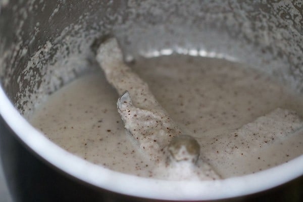 coconut paste in grinder jar for kadala curry