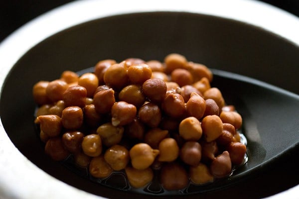 spoonful of chana after pressure cooking