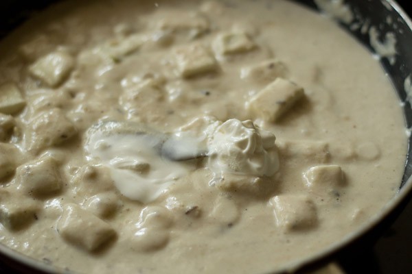 cream added in paneer korma gravy