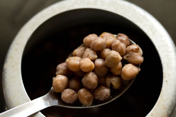 cooked chickpeas