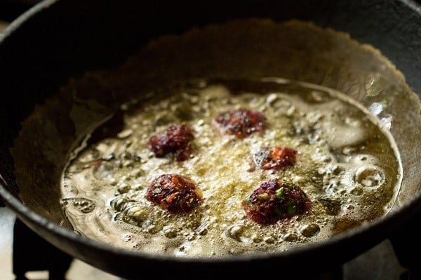 frying vegetable manchurian balls