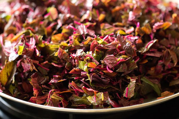 chop amaranth leaves, chop red amaranth, tambdi