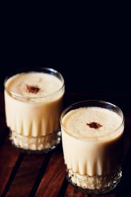 Refreshing Apple Milkshake