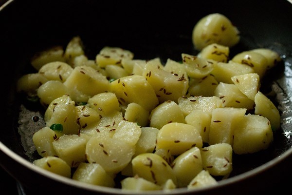 stir jeera aloo
