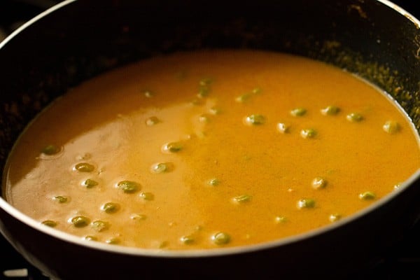 making green peas curry recipe