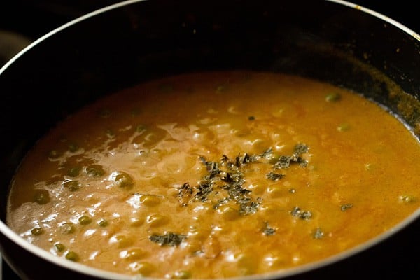 making green peas masala recipe