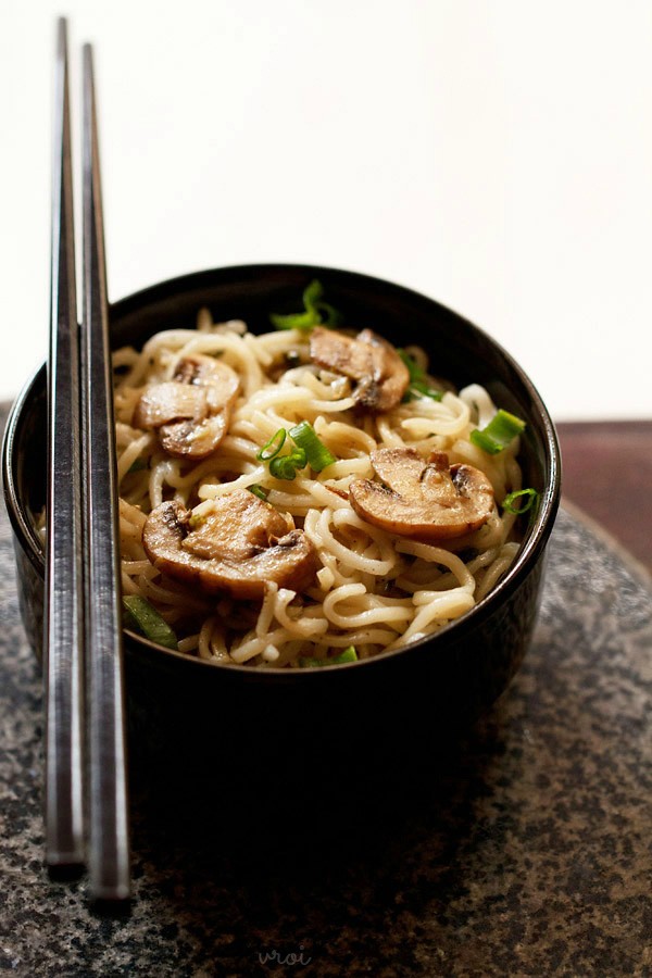 mushroom noodles recipe, how to make mushroom noodles recipe