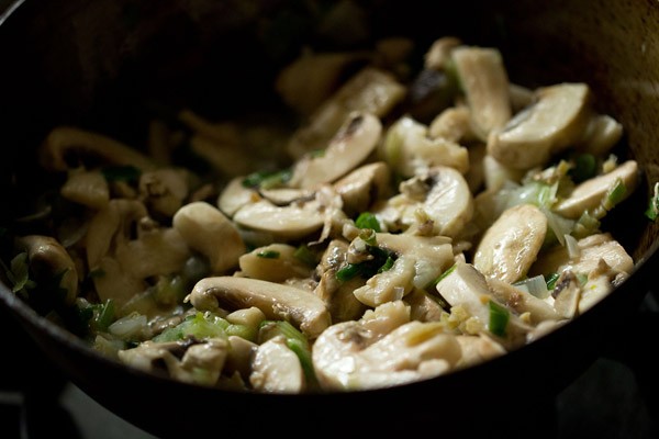 sautéed mushrooms, spring onions, garlic, ginger and green chilies