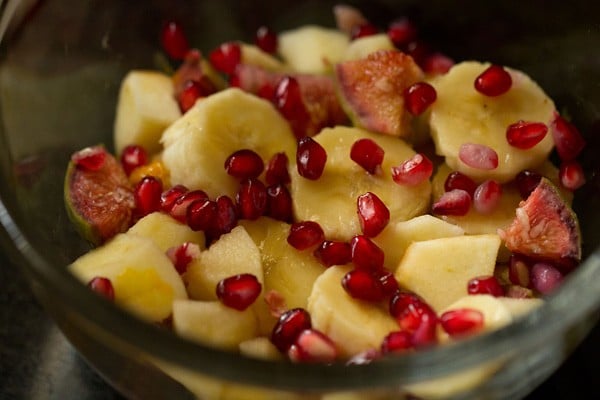 layer of pomegranate for trifle