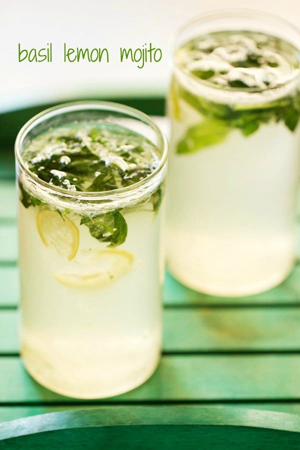 lemon mojito in two glasses