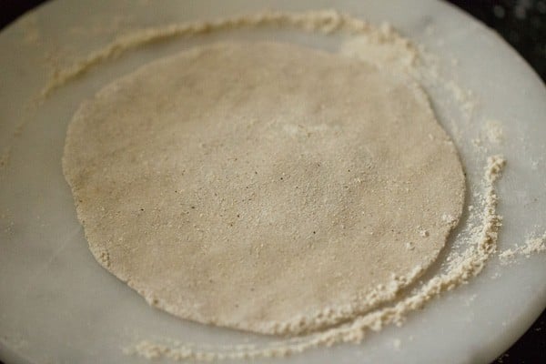 rolled jowar rotis or jowar bhakri