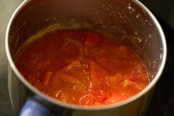 tomato mixture added to grinder jar