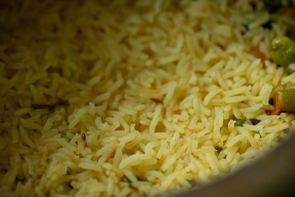 cooked tomato pulao in cooker